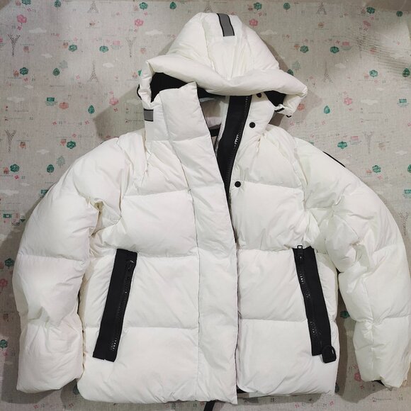 Canada Goose White Hooded Down Jacket - Picture 1 of 14